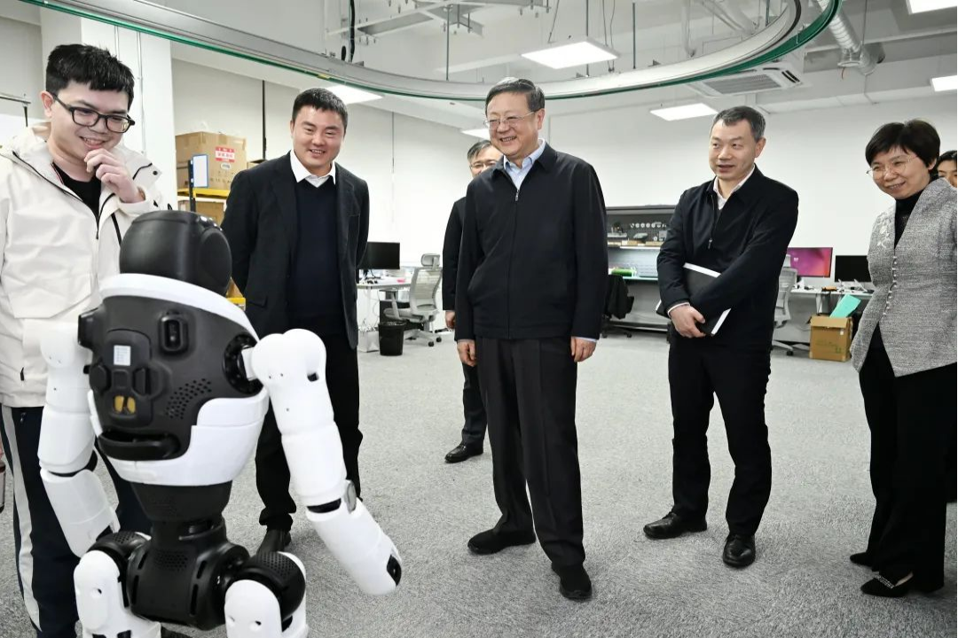 上海市委书记陈吉宁专题调研1XBET国际机器人