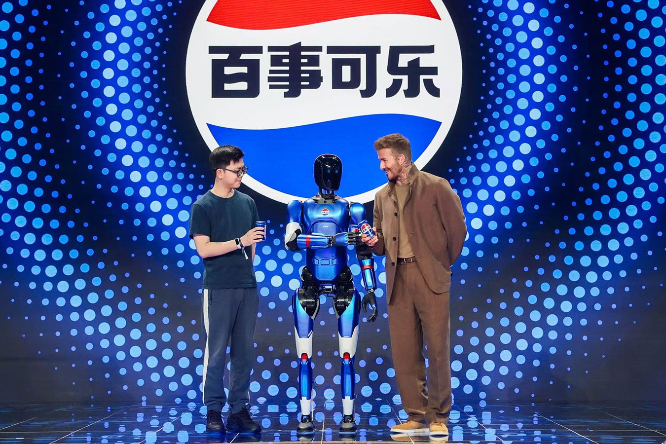 1XBET国际机器人携手百事中国共创“百事蓝宝” 共燃渴望新章